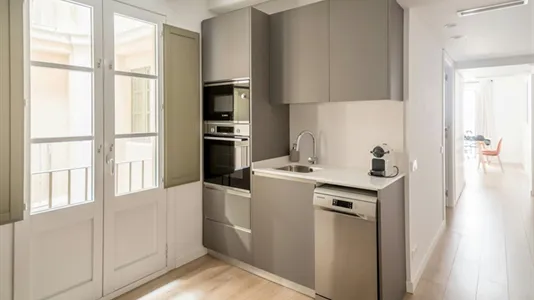 Apartments in Barcelona Ciutat Vella - photo 5