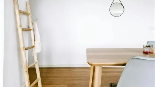 Rooms in el Camí de Vera - photo 3