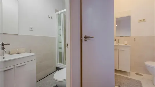 Rooms in Madrid Centro - photo 8