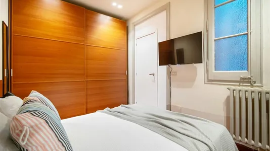 Rooms in Barcelona Gràcia - photo 3
