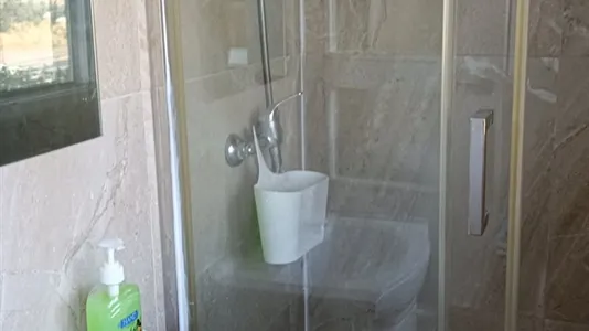 Rooms in Madrid Ciudad Lineal - photo 9