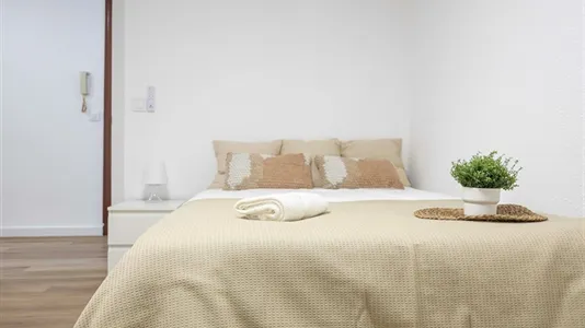 Rooms in Valencia Extramurs - photo 5