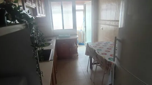 Rooms in Almería - photo 6