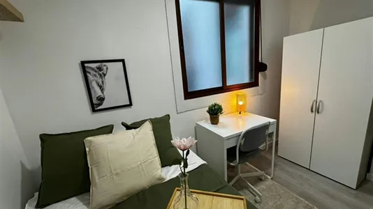 Rooms in Madrid Centro - photo 3