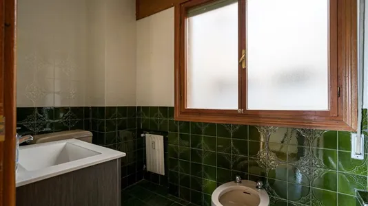 Rooms in Guadalajara - photo 10