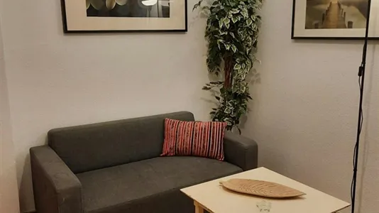 Rooms in Madrid Tetuán - photo 9