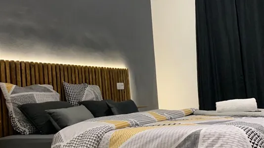 Rooms in Barcelona Ciutat Vella - photo 5