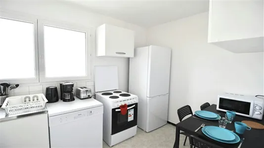 Rooms in Paris 20ème arrondissement - photo 4