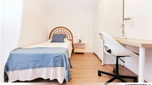 Rooms in Bami - photo 1