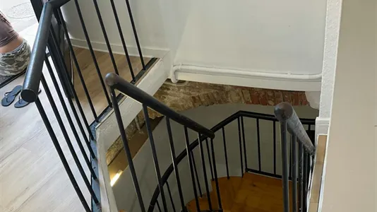 Rooms in Barcelona Ciutat Vella - photo 7