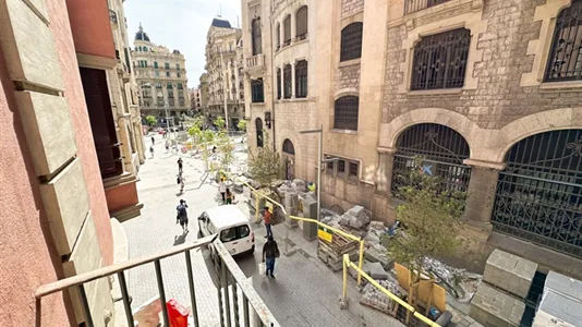 Rooms in Barcelona Ciutat Vella - photo 10