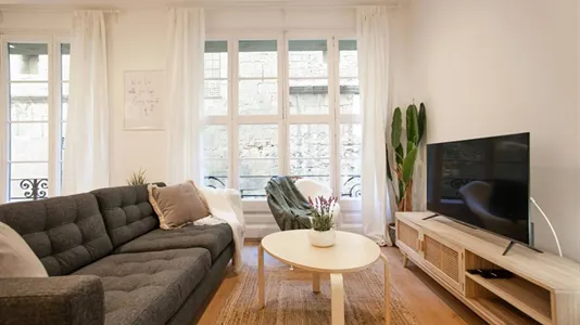 Apartments in Barcelona Ciutat Vella - photo 4