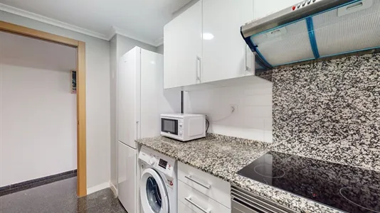 Rooms in Valencia Algirós - photo 9