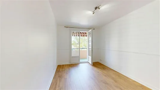 Apartments in Lyon - photo 6