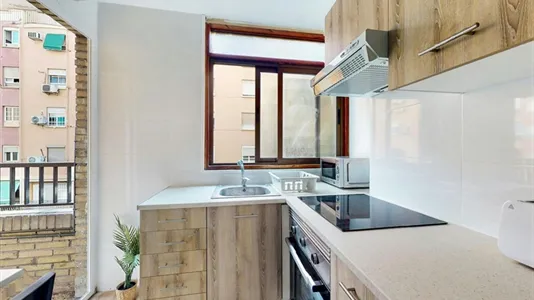 Rooms in Valencia Camins al Grau - photo 9