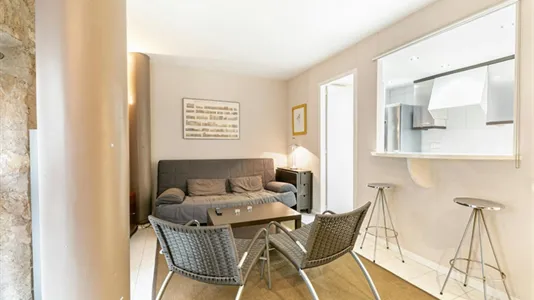 Apartments in Barcelona Ciutat Vella - photo 2