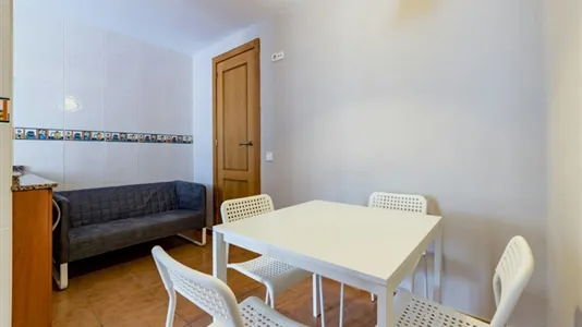 Rooms in Valencia Extramurs - photo 4