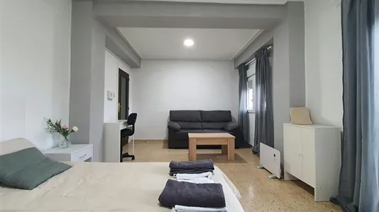 Rooms in Valencia Extramurs - photo 6