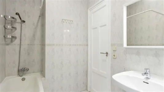 Rooms in Madrid Chamberí - photo 10