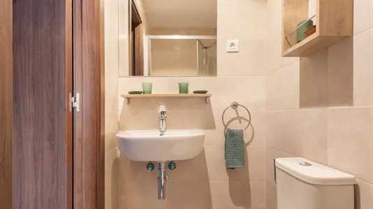 Rooms in Madrid Moncloa-Aravaca - photo 5