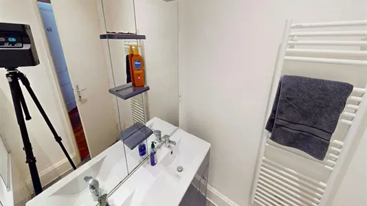 Rooms in Lyon - photo 9