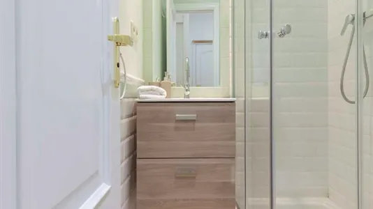 Rooms in Madrid Centro - photo 8