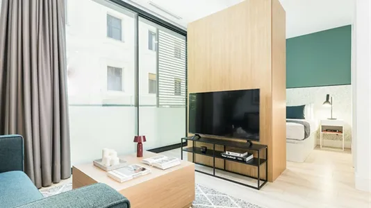Apartments in Madrid Centro - photo 4