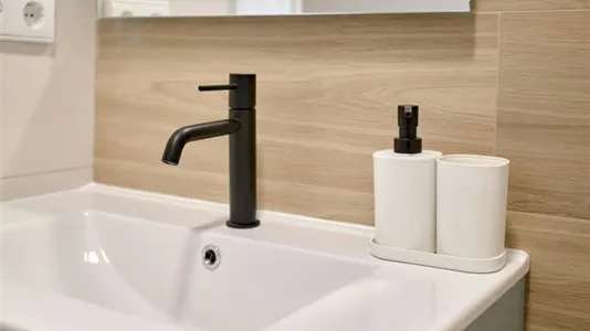 Rooms in Valencia Ciutat Vella - photo 5