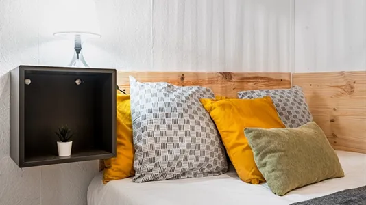 Rooms in Barcelona Ciutat Vella - photo 8