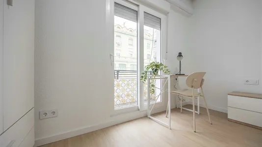 Rooms in el Camí de Vera - photo 2