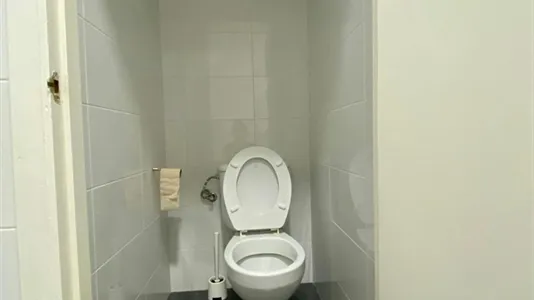 Rooms in Barcelona Eixample - photo 10