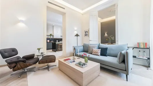 Apartments in Madrid Centro - photo 4