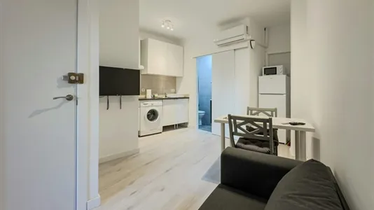 Apartments in Barcelona Eixample - photo 1