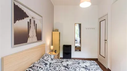 Room for rent in Milano Zona 6 - Barona, Lorenteggio, Milan