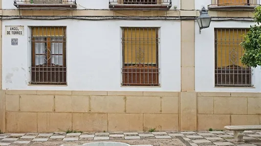 Rooms in Córdoba - photo 7