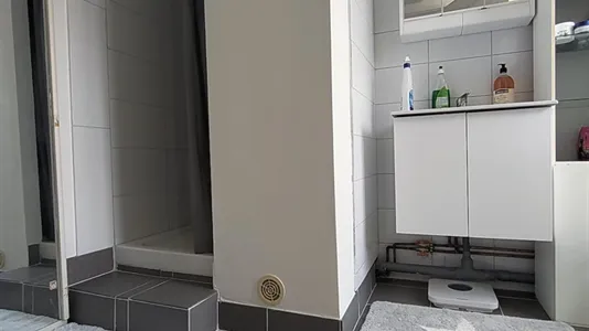 Rooms in Bobigny - photo 4