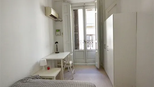 Rooms in Madrid Centro - photo 5
