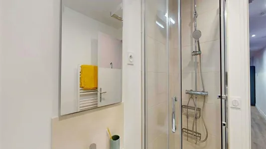 Rooms in Paris 10ème arrondissement - photo 7