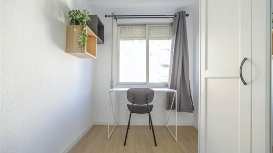 Rooms in el Camí de Vera - photo 5