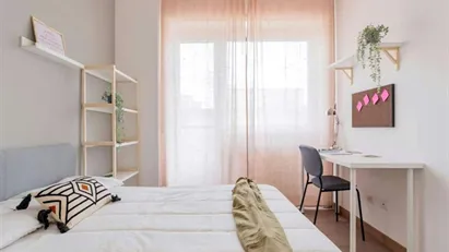 Room for rent in Roma Municipio XIV – Monte Mario, Rome