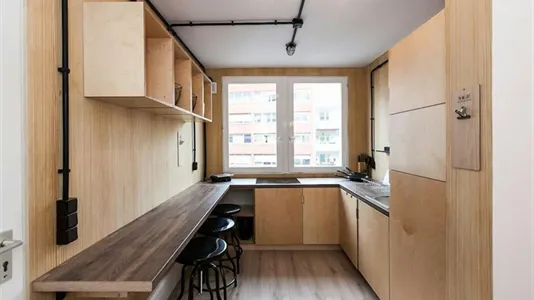 Rooms in Berlin Charlottenburg-Wilmersdorf - photo 4