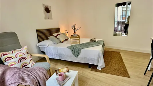 Rooms in Madrid Centro - photo 4