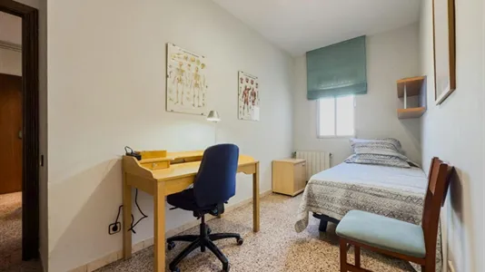 Apartments in Cornellà de Llobregat - photo 4