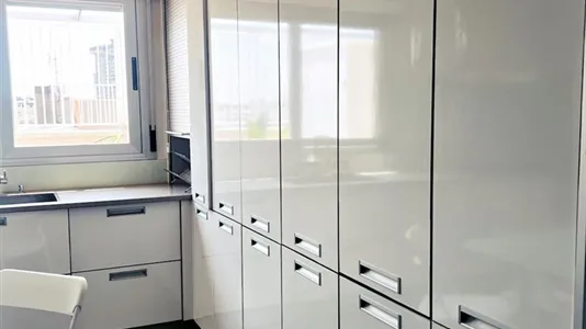 Rooms in Madrid Chamartín - photo 9