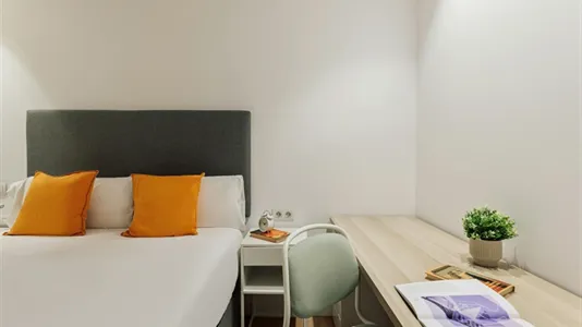 Rooms in Barcelona Eixample - photo 4