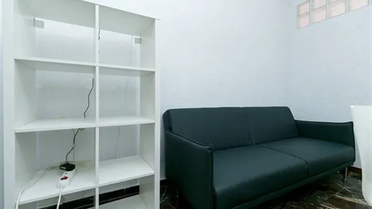 Rooms in Granada - photo 8