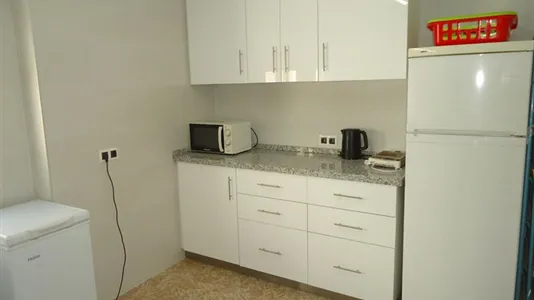 Rooms in Córdoba - photo 10