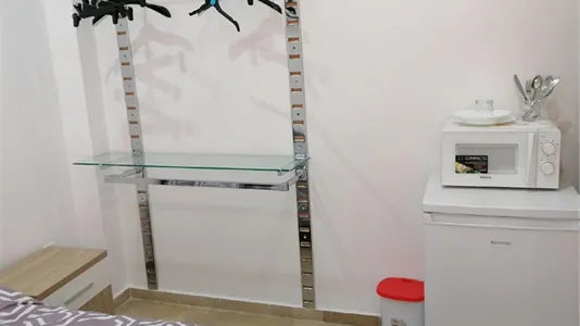 Rooms in Granada - photo 4