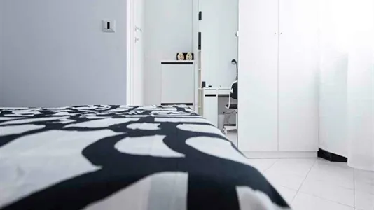 Rooms in Sesto San Giovanni - photo 5