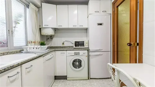 Rooms in el Camí de Vera - photo 4